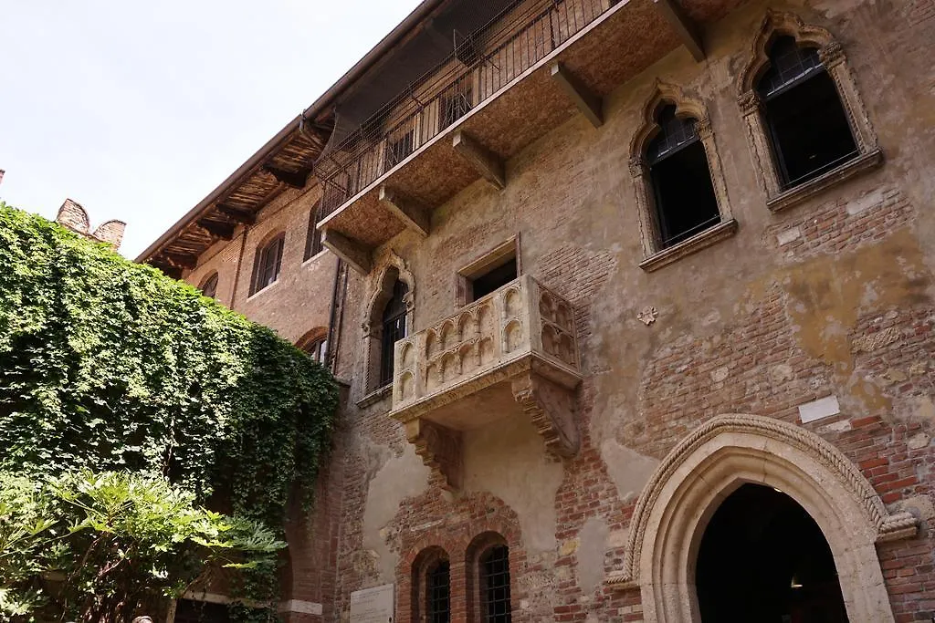 Semesterbostad Casa Anna Villa Caprino Veronese Italien